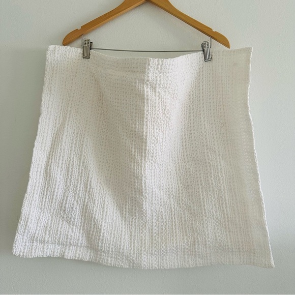 Pottery Barn 100% Cotton Crinkle Waffle Pillow Shams  Covers Set of 2 - Picture 1 of 8